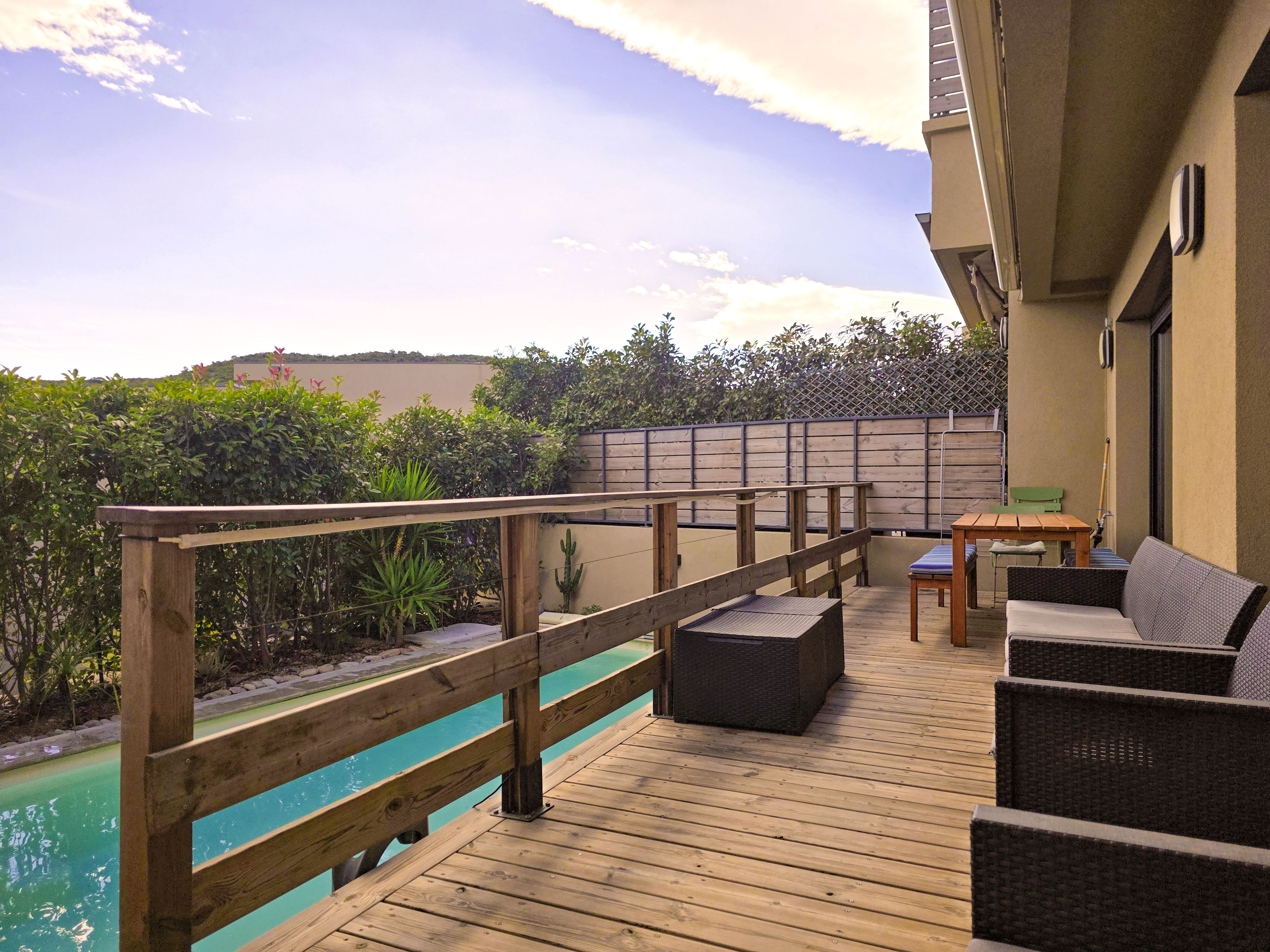 Terrazza con vista piscina